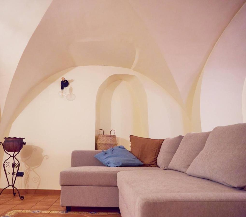 Blu Suites And Apartments Бари Екстериор снимка